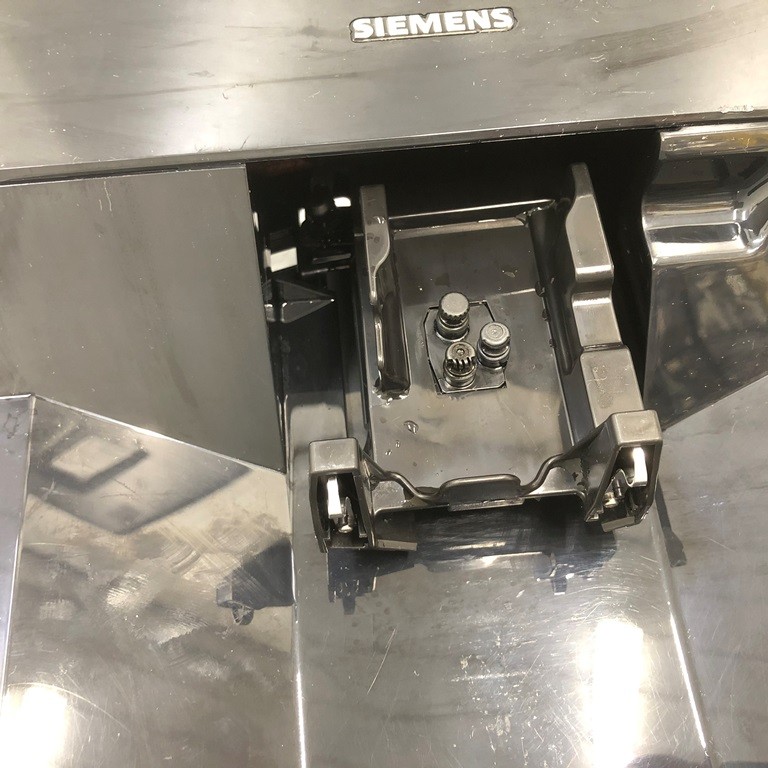 Сервисная дверца в сборе для кофемашины Siemens EQ.500