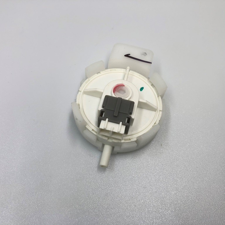 Прессостат, датчик уровня воды KPS-61-C для стиральной машины Artel WF60K060CW