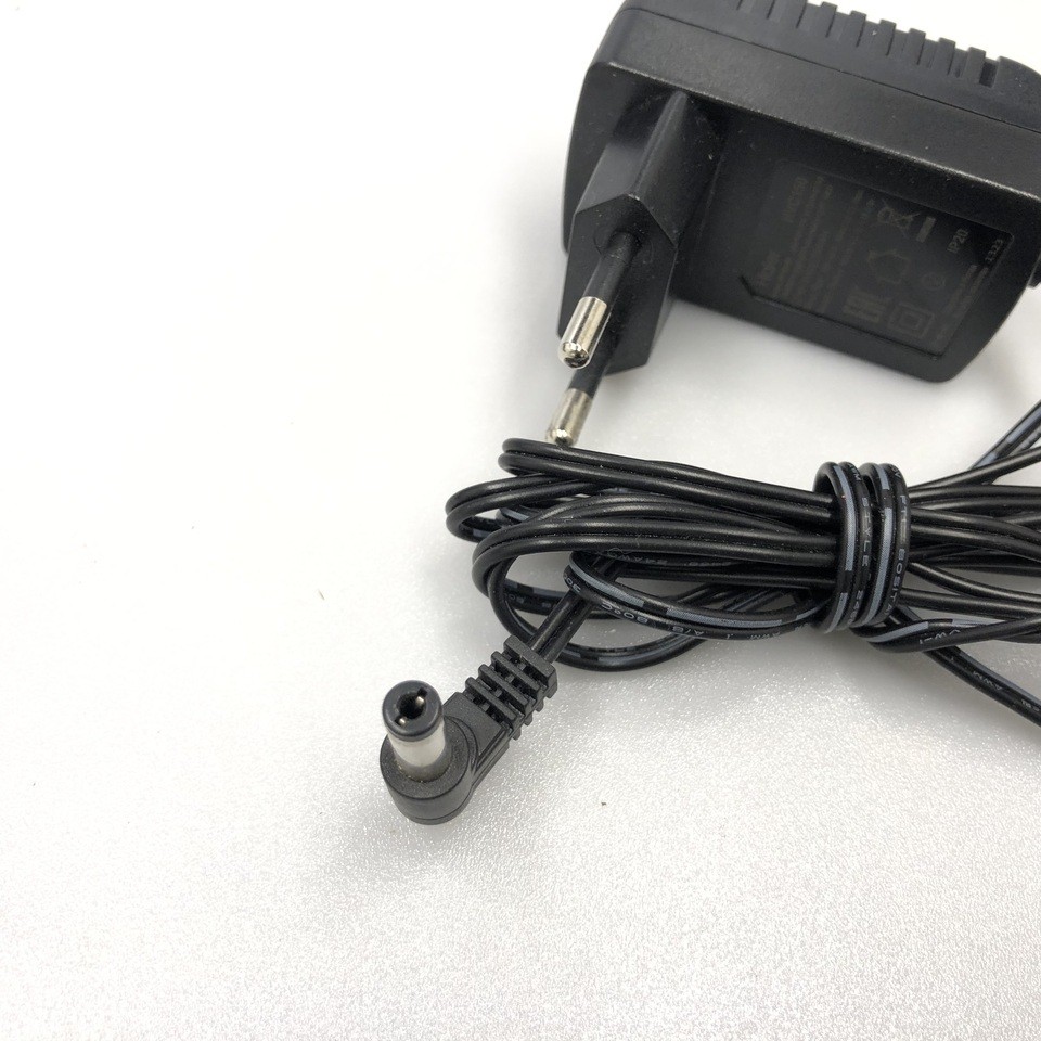 Блок питания, адаптер, зарядное устройство HVC150 AC 100-240 В DC 18.0 В 0.17А 13.5Вт для пылесоса Haier HVC150SH-001