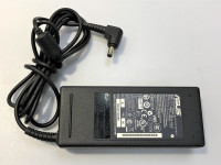 Адаптер питания  ADP-90CD/DB