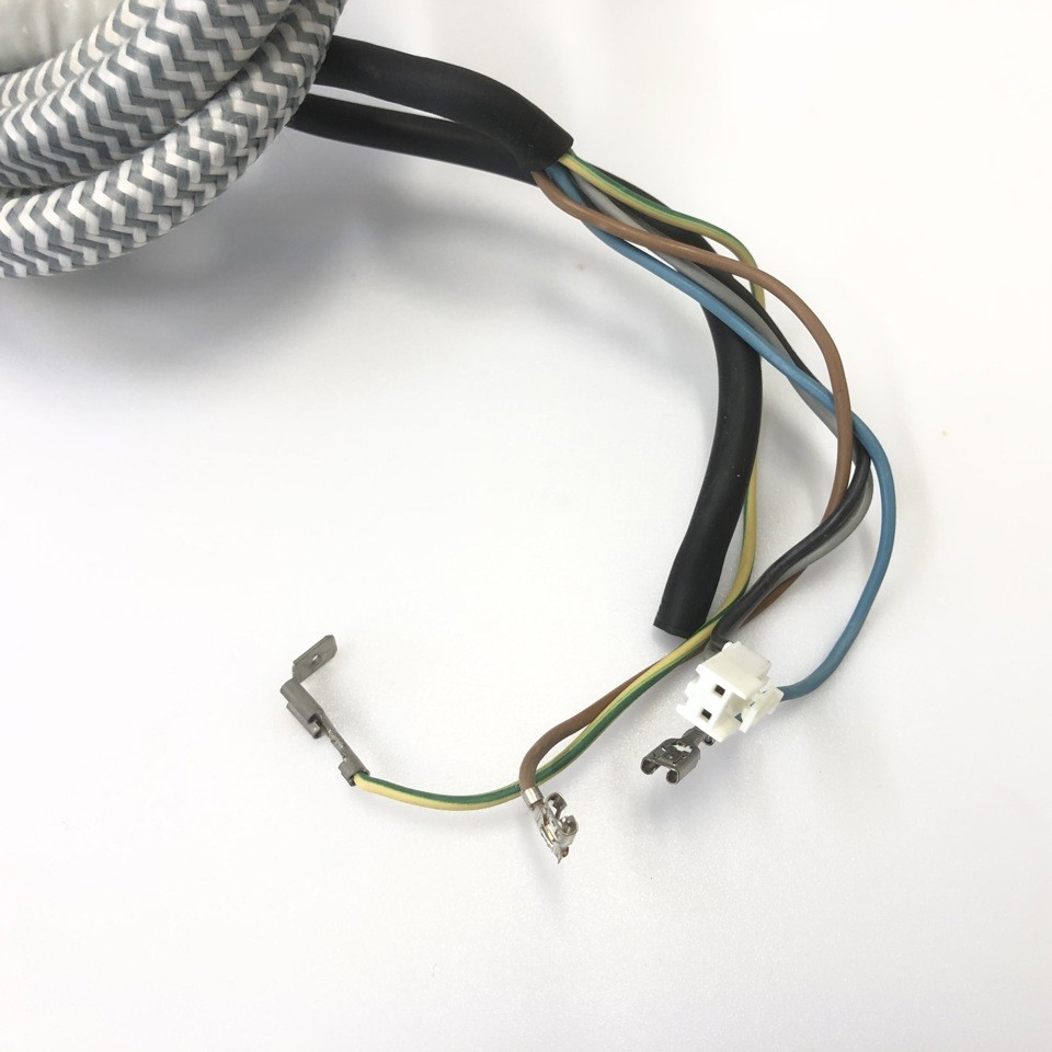 Подошва, тэн, нагревательный элемент в сборе с корпусом и шлангом для парогенератора Braun IS5155WH