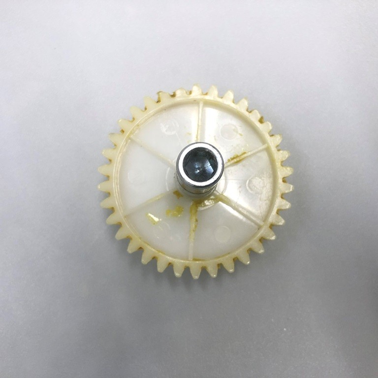Шестеренка редуктора ведомая для мясорубки Moulinex ME106 ME301