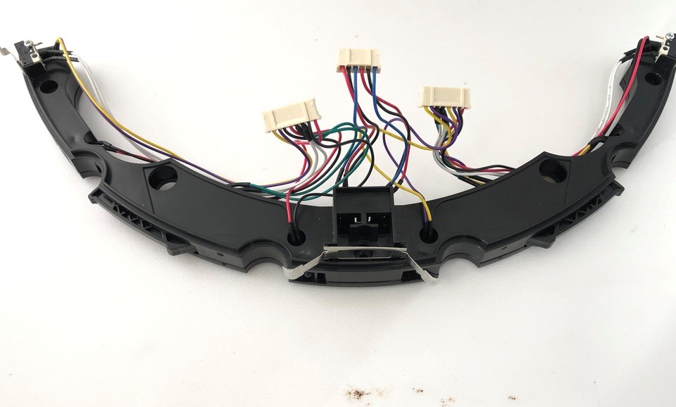 Кронштейн сигнальный переднего бампера для робота пылесоса Redmond RV-R450 RV-R270