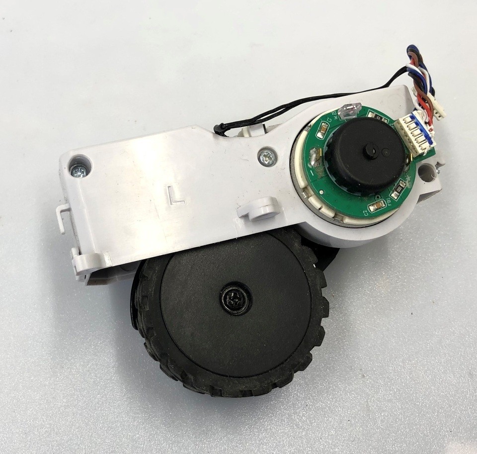 Tefal RG7447WH колесо левое (L) оригинал