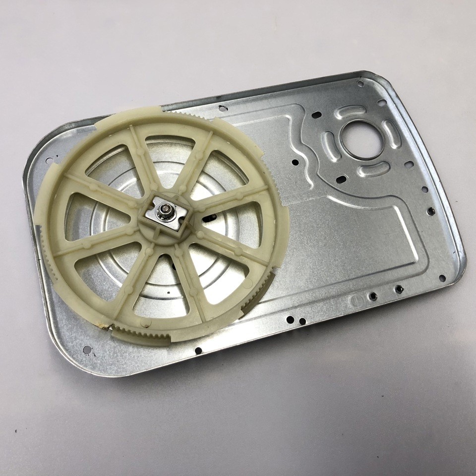 Механизм вращения, редуктор для хлебопечки Redmond RBM-M1907